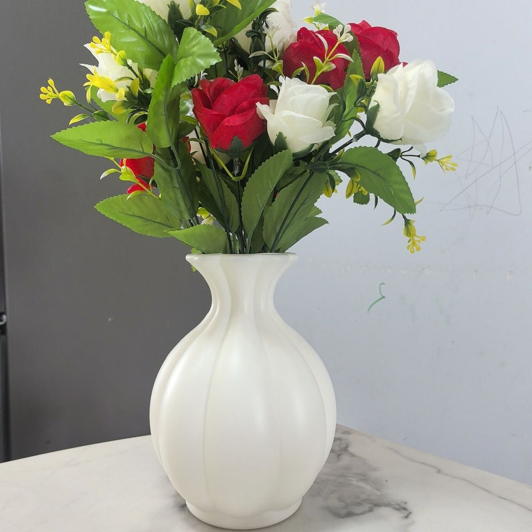 Elegant Sculpted Decorative Vase Stornfeild