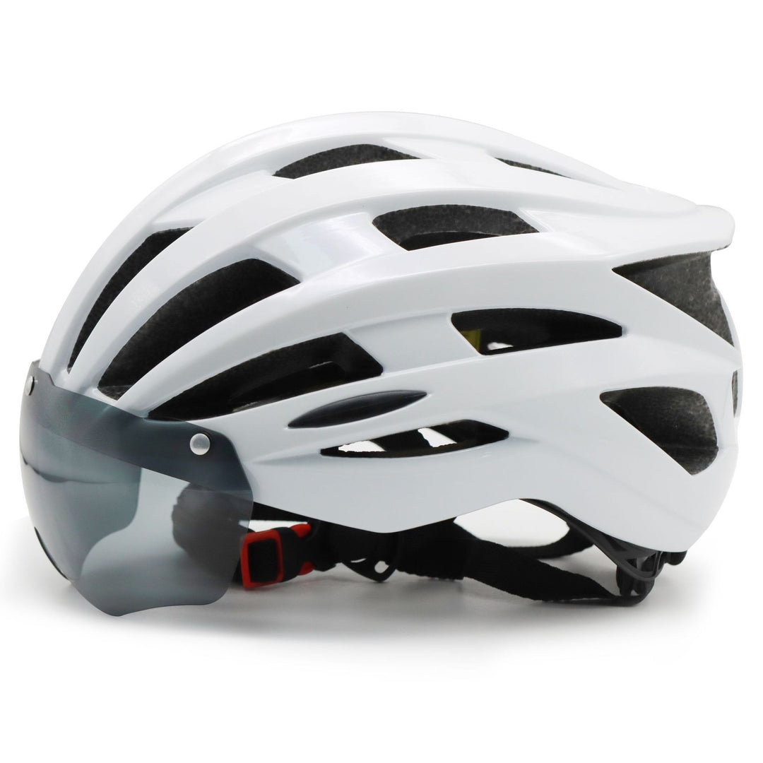Road bike helmet with visor-friendly design and excellent ventilation Stornfield