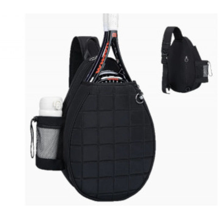 Sporty racket bag with integrated bottle and compartments Stornfield