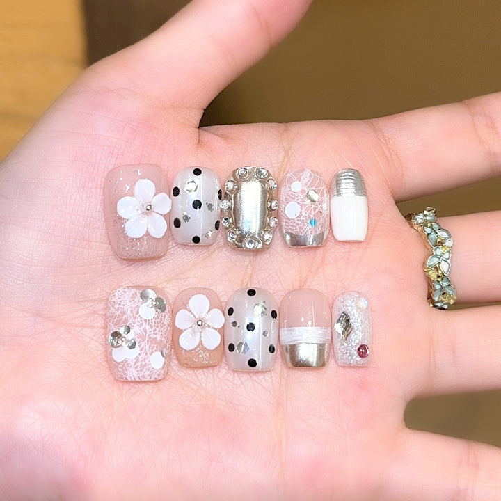 Creative artificial nails with elegant accents Stornfield