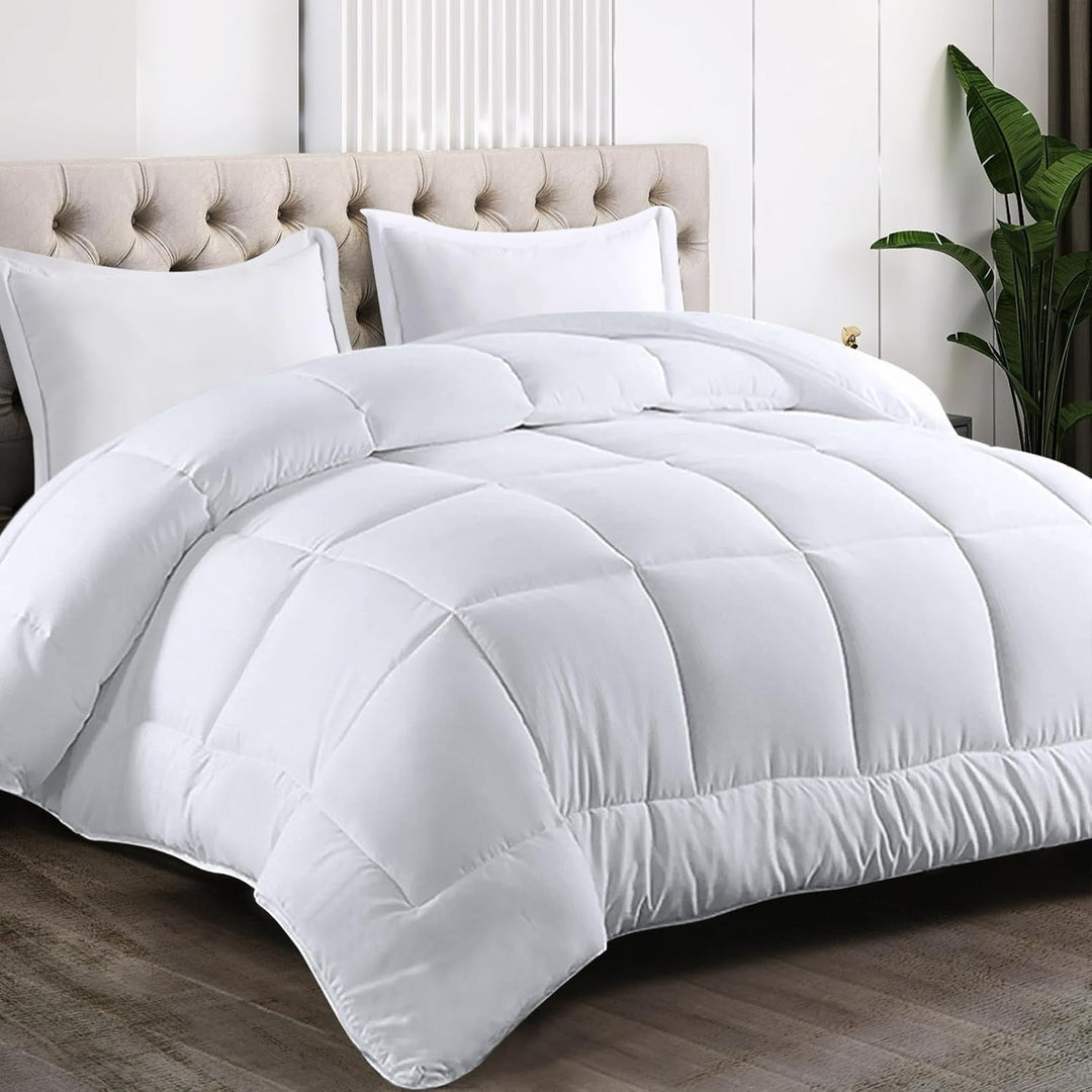 Luxurious Ultra-Soft Insulated Comforter Stornfield