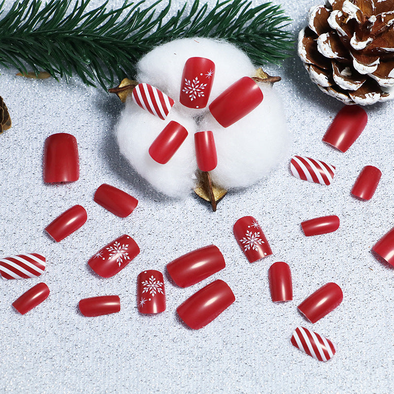 Festive Winter-Themed Press-On Nail Art Set Stornfield