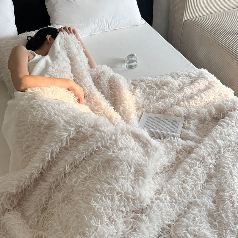 Luxurious Shaggy Faux Fur Bed Throw Blanket