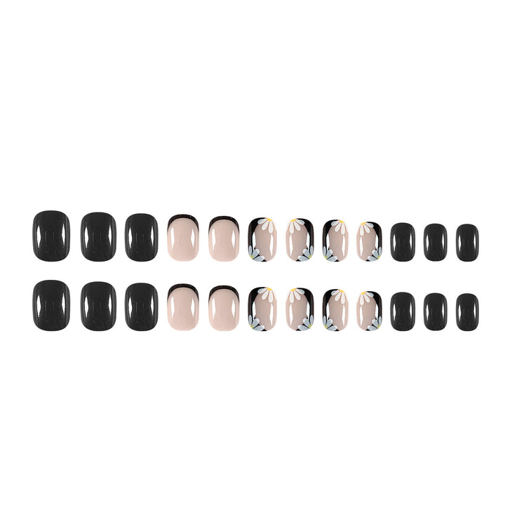 Elegant and creative nail art Stornfield
