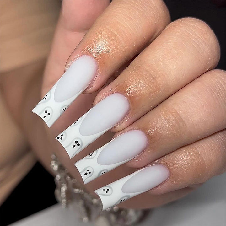 Nail art set with creepy ghost design Stornfield