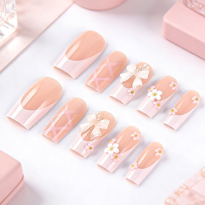 Decorative Floral Press-On Nails Stornfield