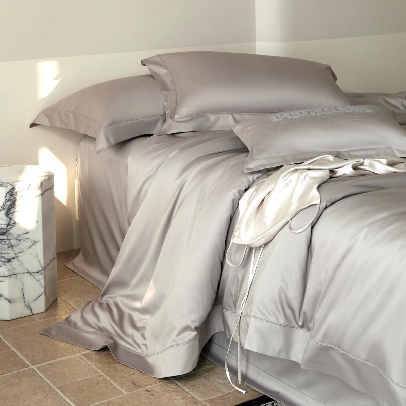 Silky Satin Duvet Ensemble with Hidden Closure and Breathable Microfiber Finish