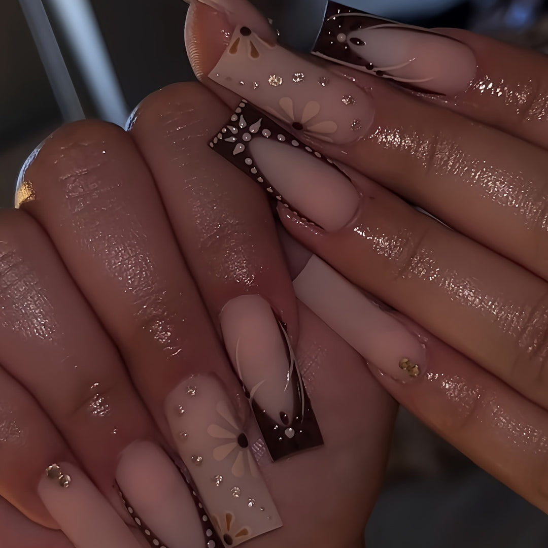 Detailed Floral Art Press-On Nails Stornfield