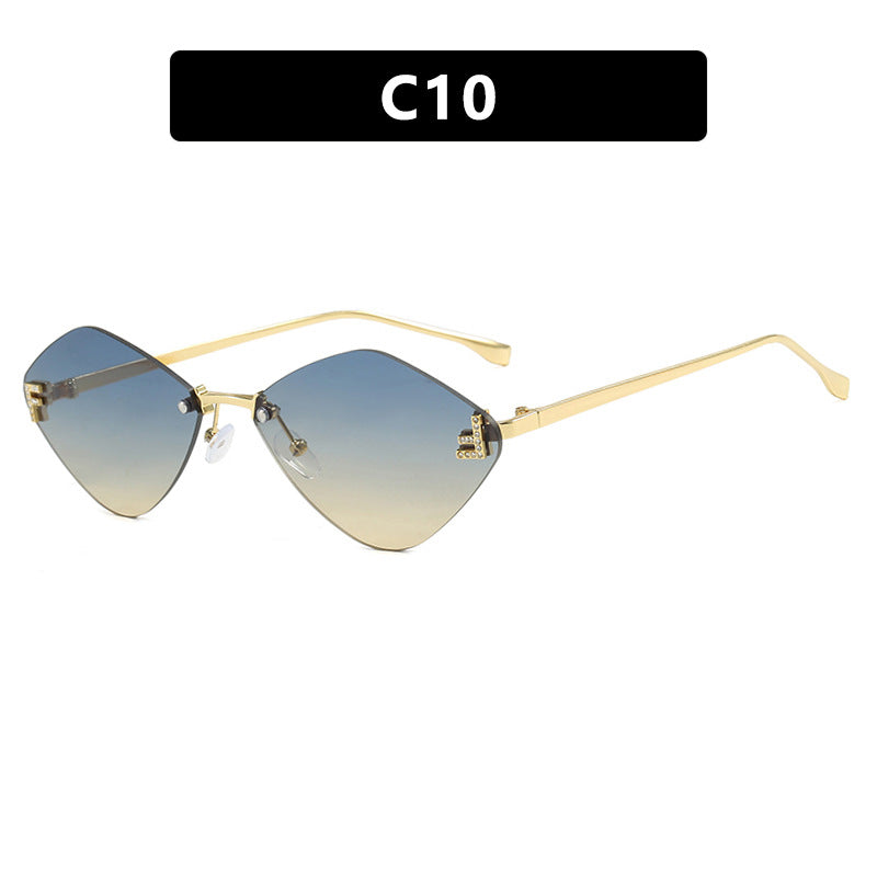 Women's geometric sunglasses in an extravagant design with gradient lenses Stornfield