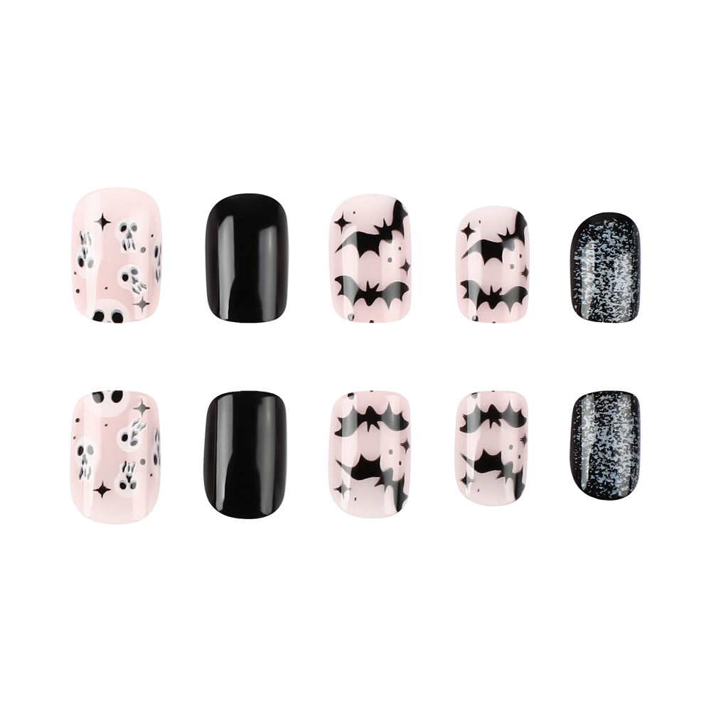 Spooky Halloween-Themed Nail Art Stornfield