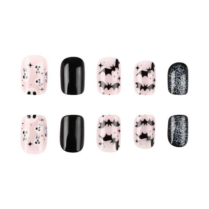 Spooky Halloween-Themed Nail Art Stornfield