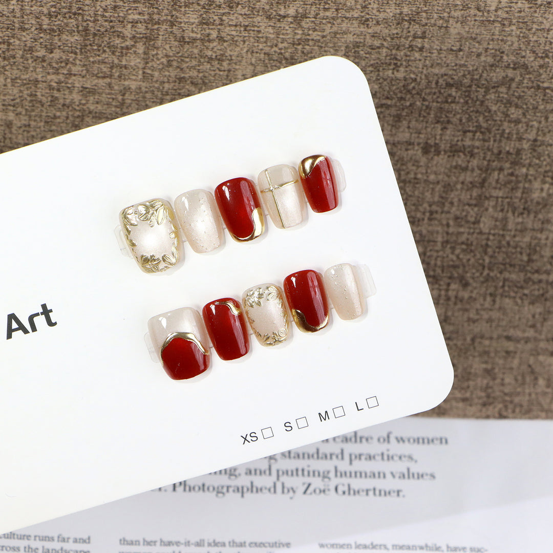 Decorative Press-On Nail Art Set with Gold Accents Stornfield