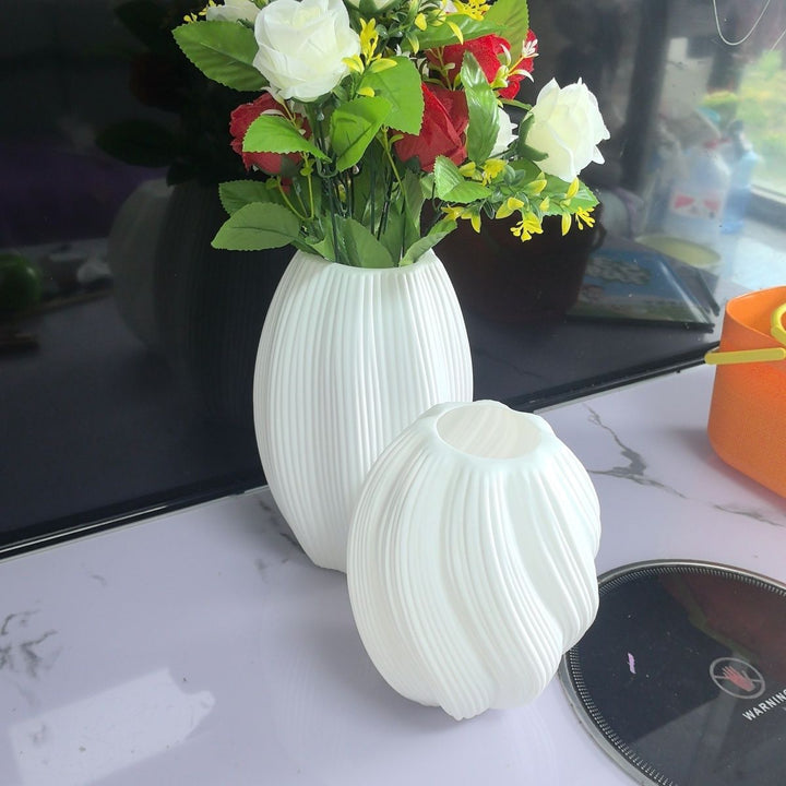 Decorative Ribbed Ceramic Vase Stornfeild