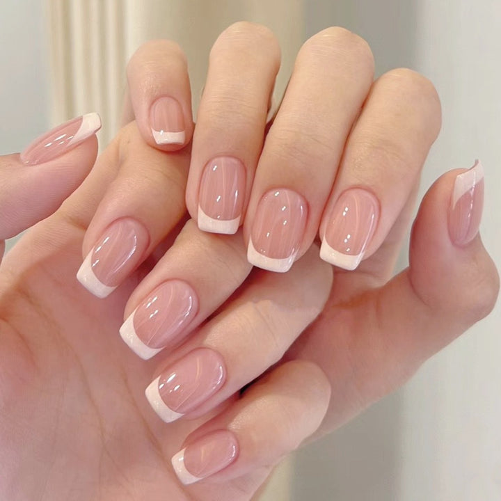 Stylish Press-On Nail Set with Shimmering Finish Stornfield