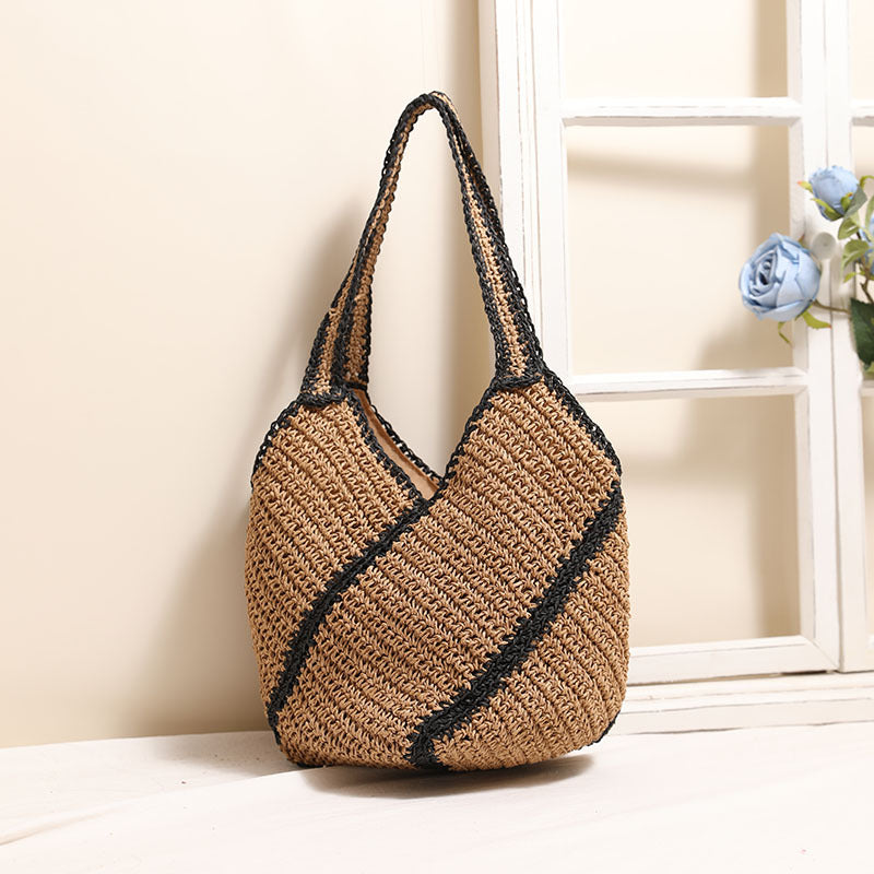 Braided beach bag with fashionable design Stornfield