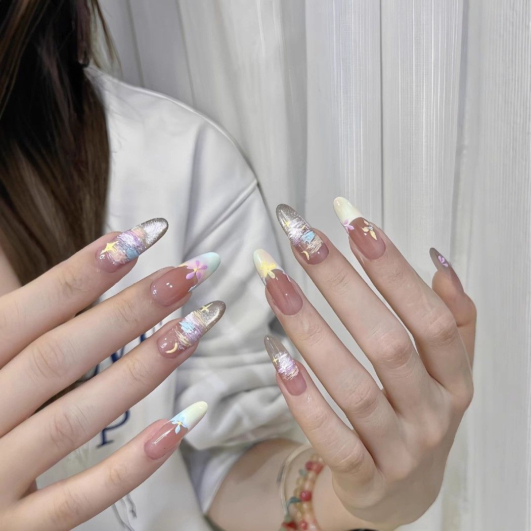 Artificial Nails in Stylish Ombre Design Stornfield