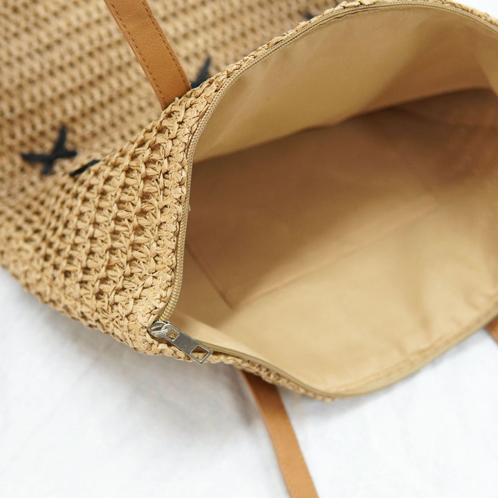 Trendy large beach bag with original bow appliqués Stornfield
