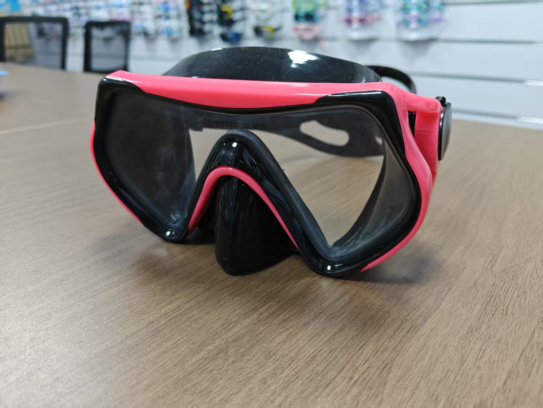 Swimming mask with visibility and comfort optimization Stornfield
