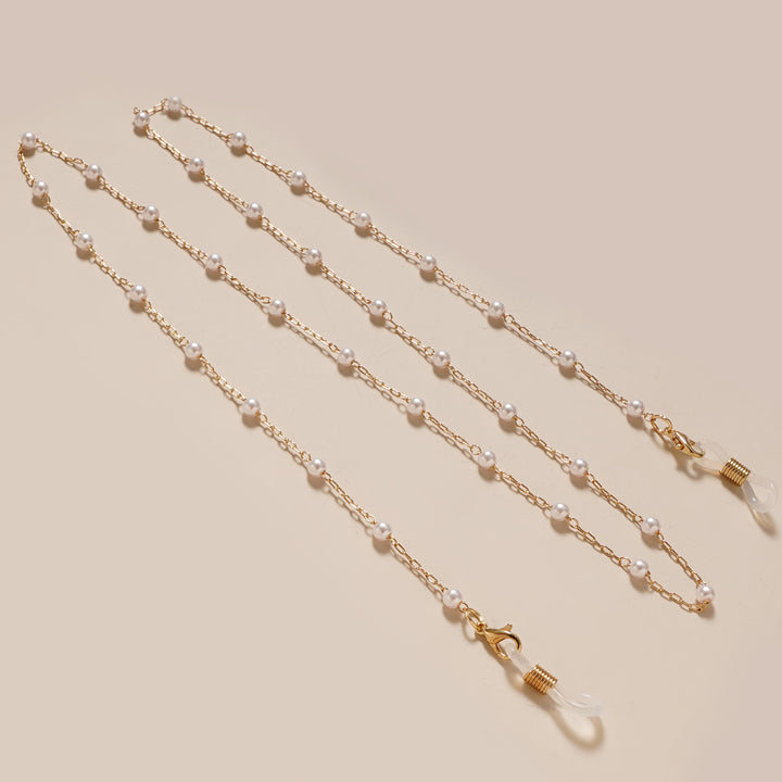 Elegant Beaded Eyewear Chain Stornfield