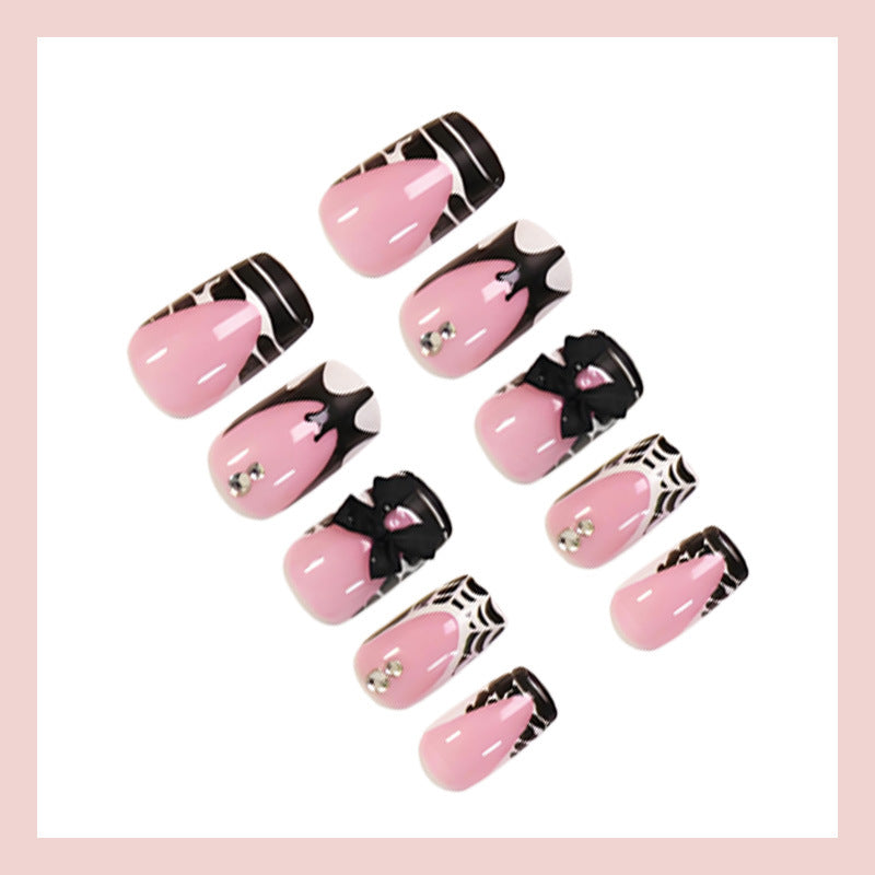 Halloween Fake Nail Set with Playful Spider Design Stornfield