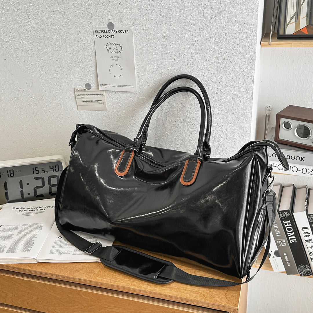 Elegant Sports Duffel Bag with Practical Compartments Stornfield