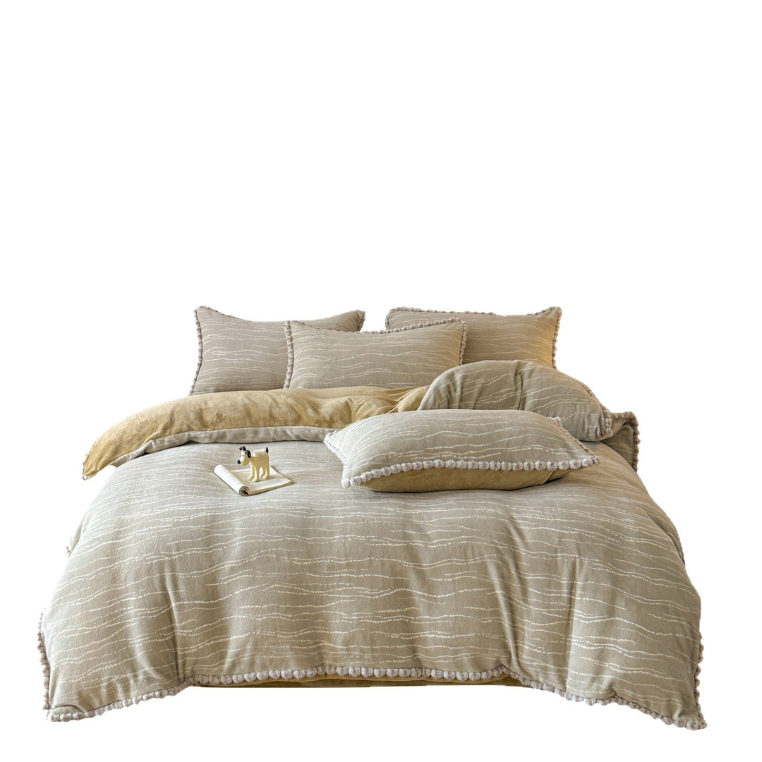 Plush Reversible Leopard-Print Duvet Cover and Pillowcase Set with Pom-Pom Trim