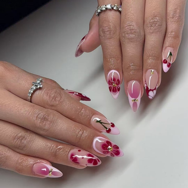 Artful nail art with floral accents Stornfield