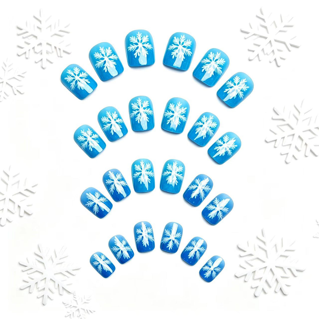 Artificial nails with sparkling winter flake design Stornfield