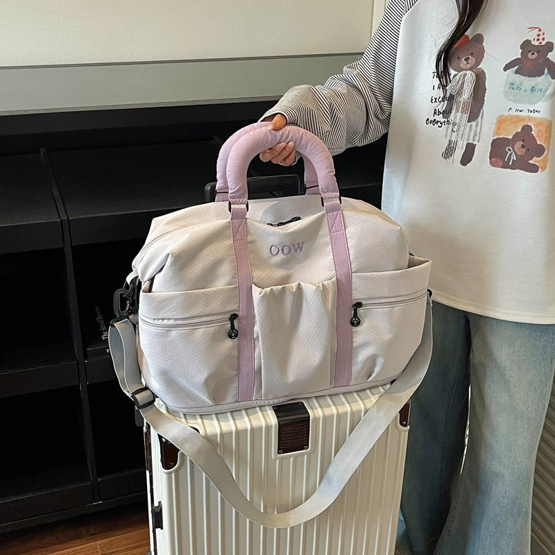 Sports bag with versatile compartment arrangement Stornfield