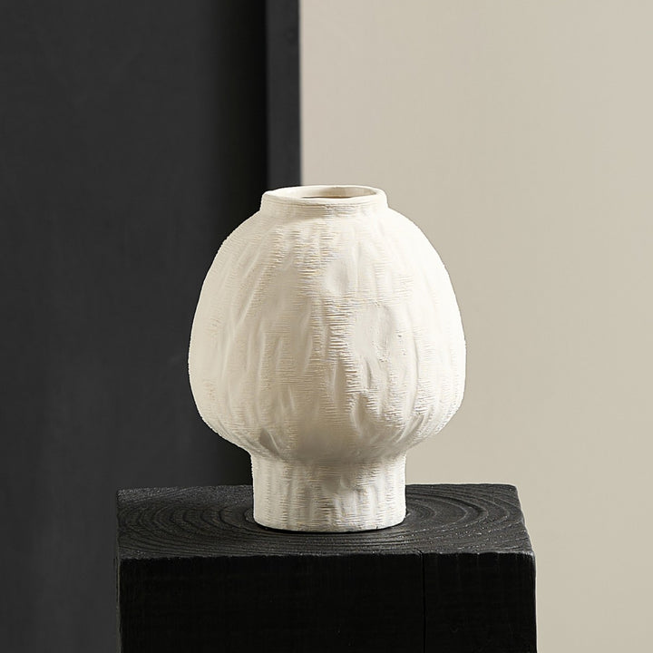 Decorative ceramic vase in modern design Stornfield