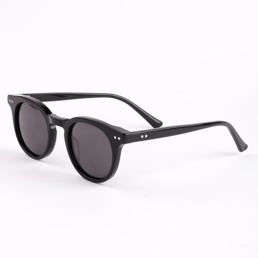 Women's sunglasses in elegant retro style with polarized lenses Stornfield