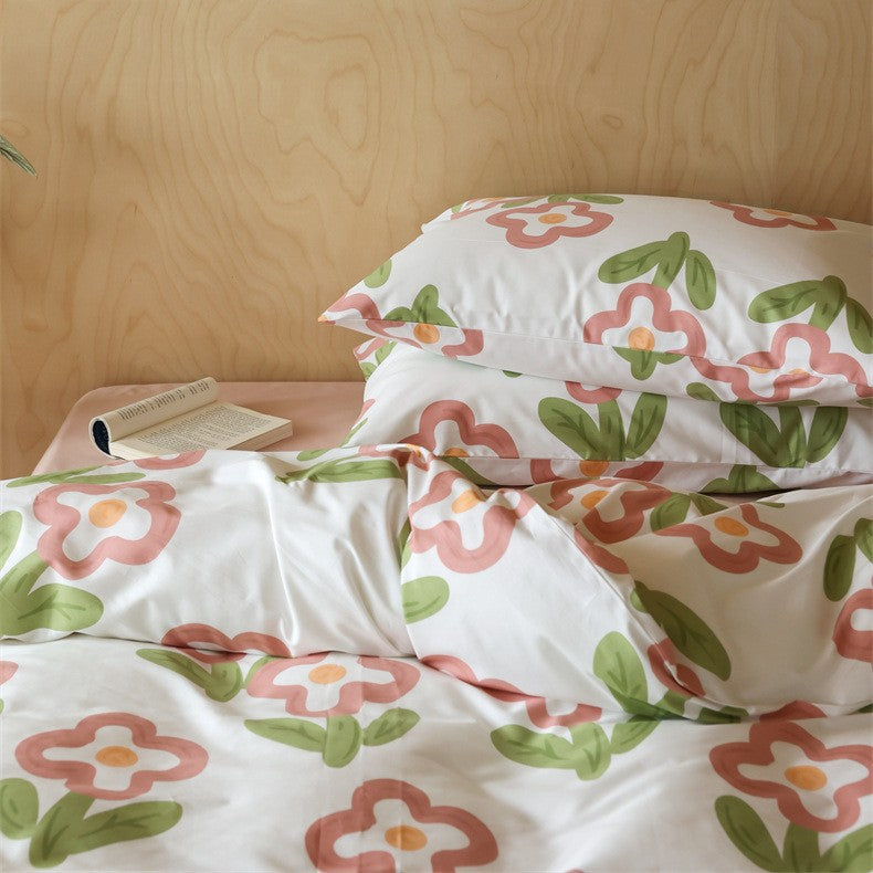 Cotton satin bedding set with fine check pattern and floral motifs