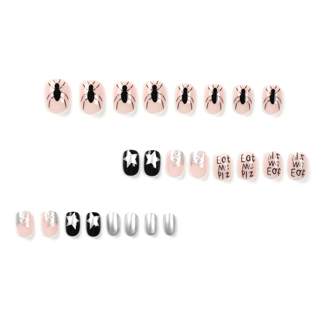 Creative nail art with Halloween motifs Stornfield