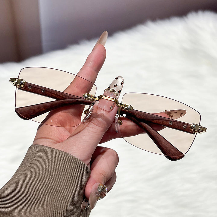 Ladies extravagant fashionable sunglasses with innovative frame Stornfield