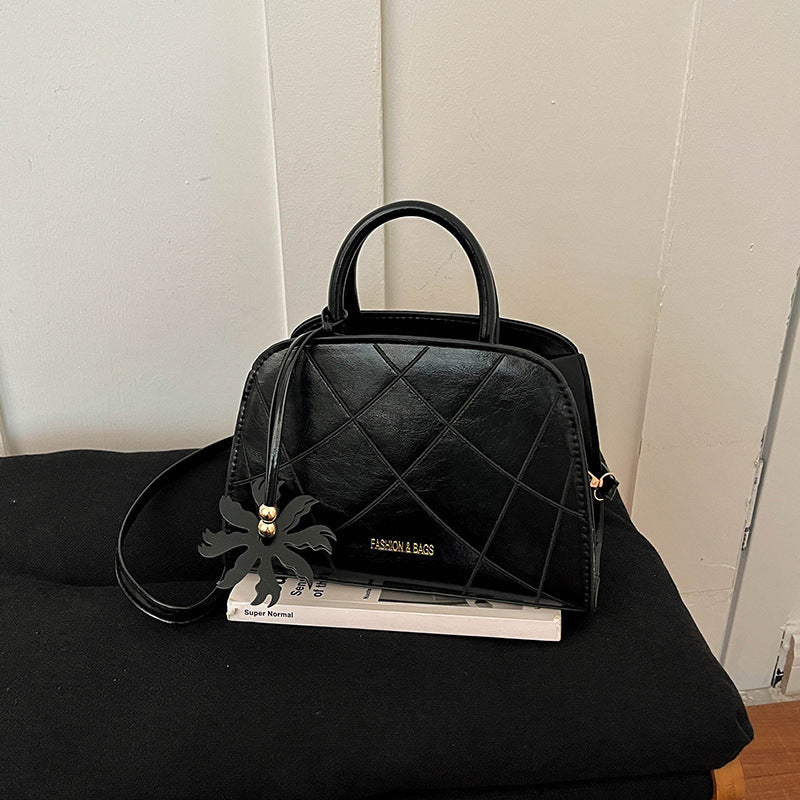 Elegant Quilted Crossbody Handbag