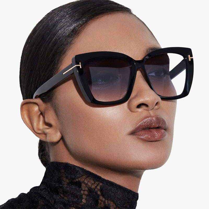 Women's large sunglasses in modern design with trendy tortoise pattern Stornfield