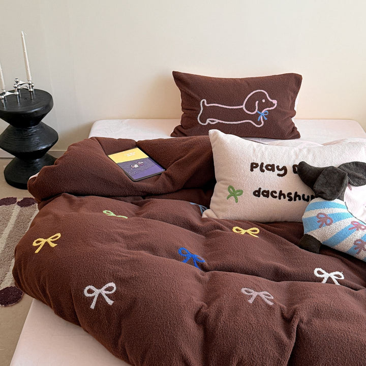 Plush Sherpa Duvet Cover and Pillowcase Set with Embroidered Sheep and Star Appliqué