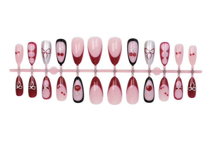 Artificial nail set with unique designs Stornfield