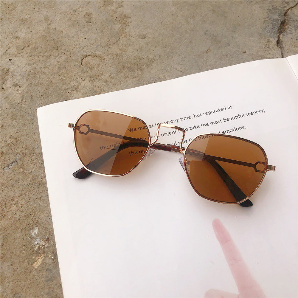 Vintage-Inspired Geometric Frame Sunglasses Stornfield