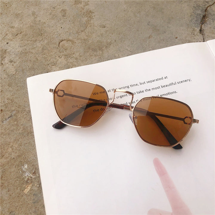 Vintage-Inspired Geometric Frame Sunglasses Stornfield