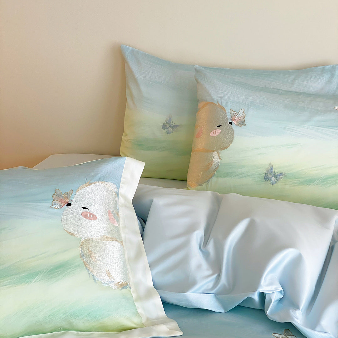 Pastel Watercolor Duvet Cover & Pillow Sham Ensemble with Whimsical Animal Motif