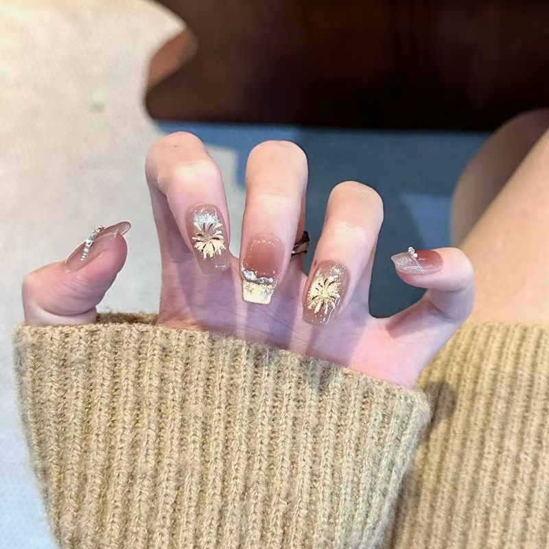 Elegant Floral Press-On Nail Design Kit Stornfield