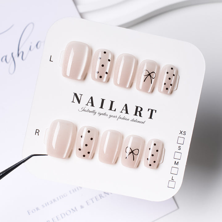 Chic Minimalist Press-On Nail Set Stornfield