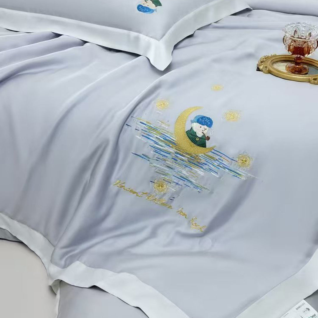 Satin bedding set with illustrative portrait embroidery and fine satin trim