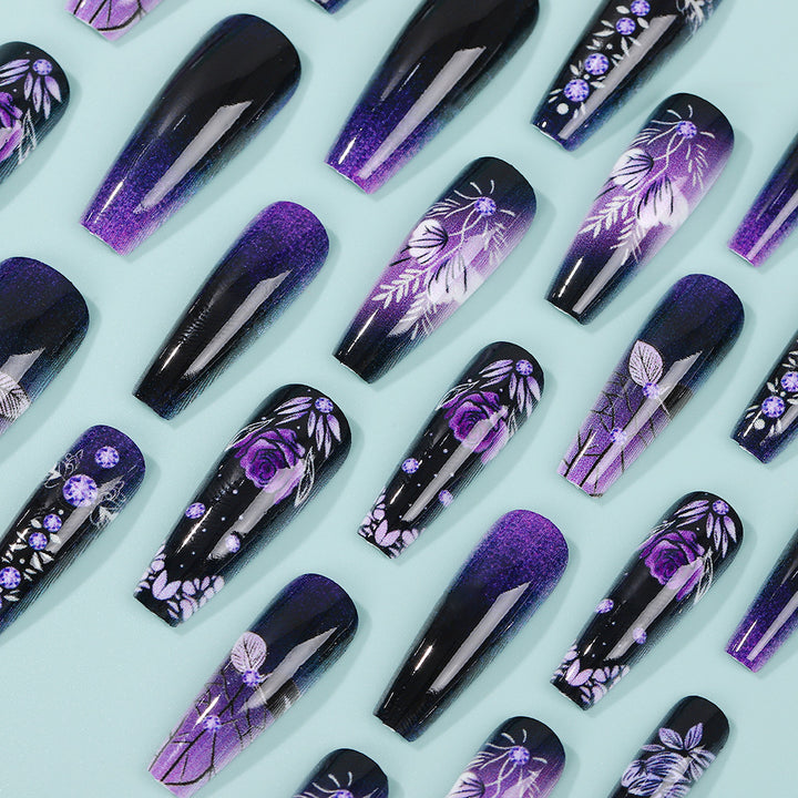 Elegant and creative art nails Stornfield