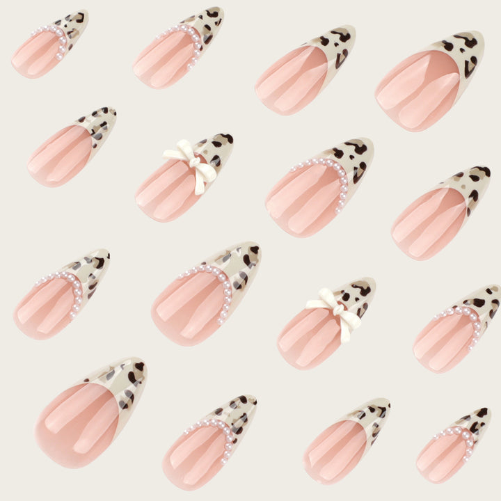 Artistic Press-On Nail Set with Bow and Animal Print Stornfield