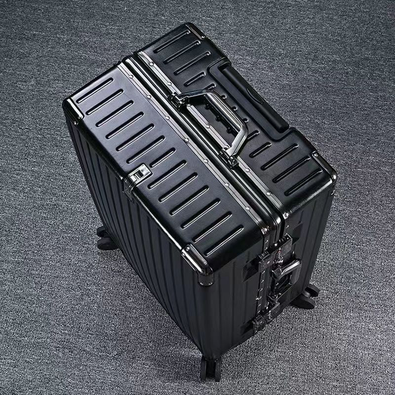 Rugged Expedition Suitcase Stornfield