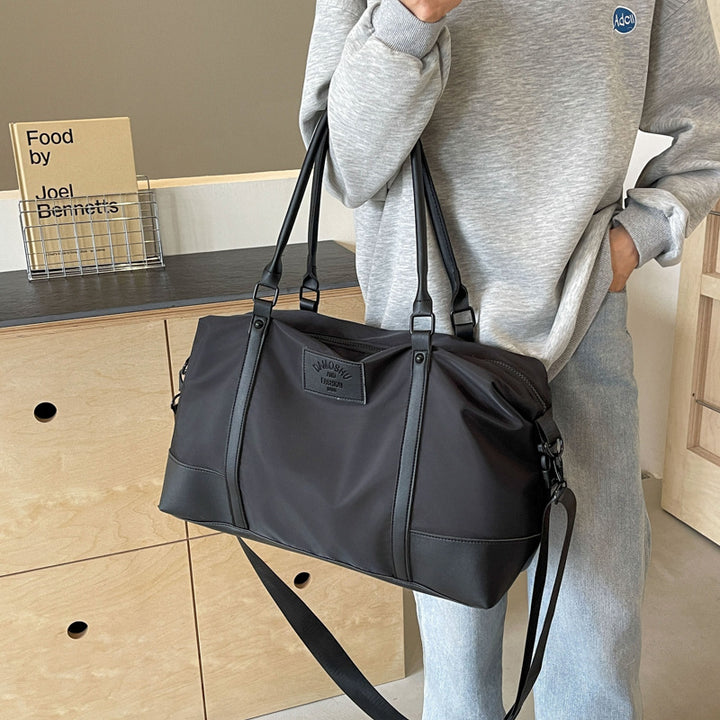 Sporty travel bag with comfortable compartments Stornfield