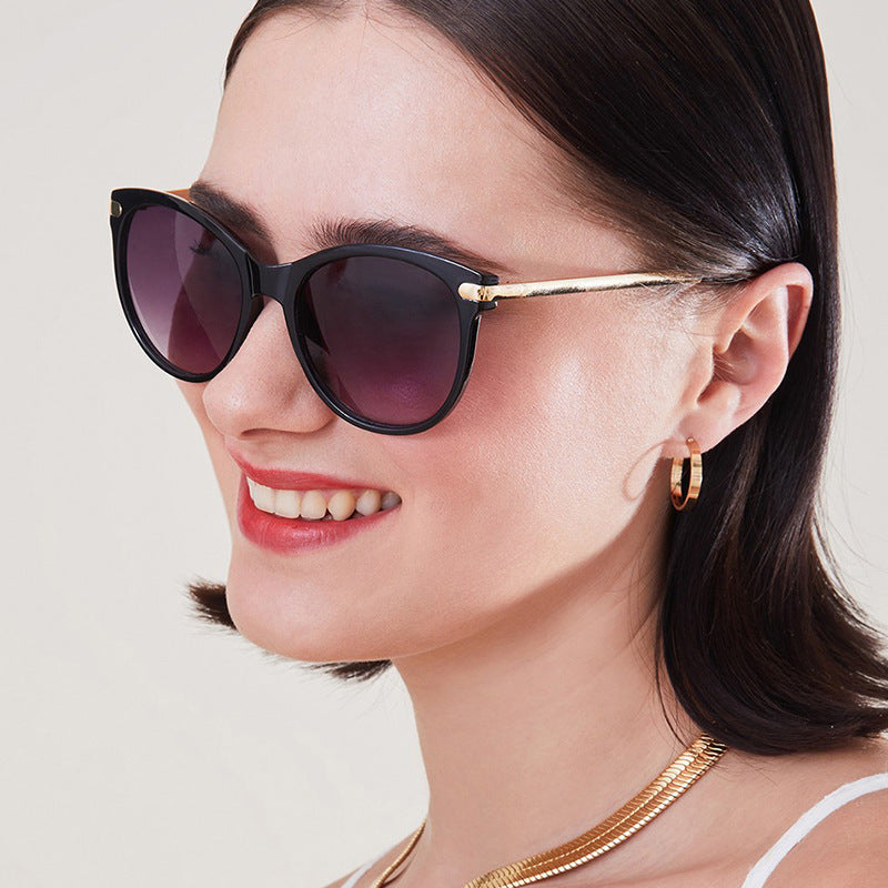 Women's sunglasses in trendy cat-eye design with lightweight frame and UV protection Stornfield