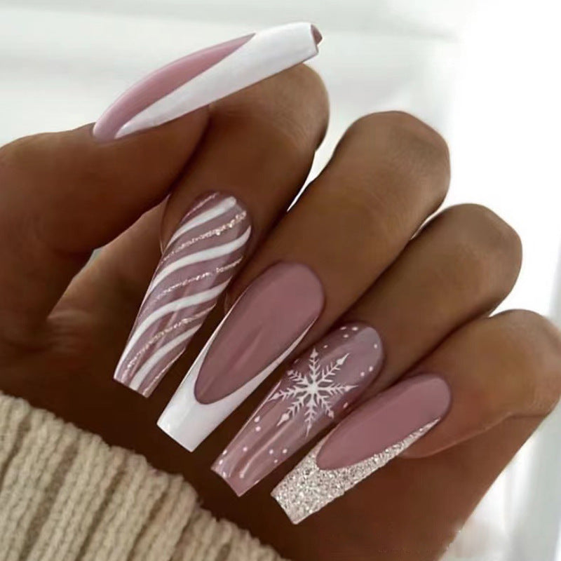 Elegant and creative art nails Stornfield